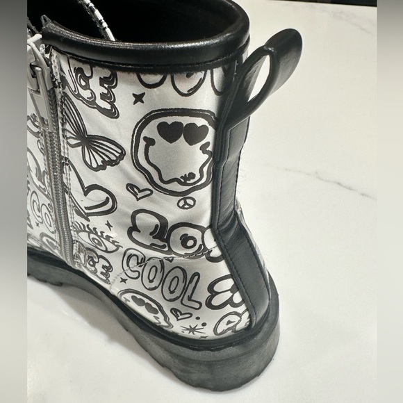 NWT Steve Madden - Girl’s size 3 boots/shoes - Picture 4 of 12